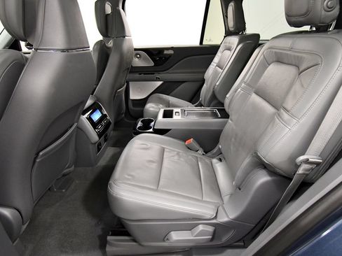Used 2020 Lincoln Aviator Reserve w/ Equipment Group 201A AWD/4WD image 15