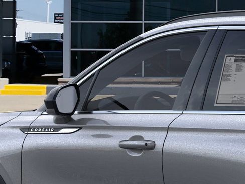 New 2026 Lincoln Corsair Premiere image 20