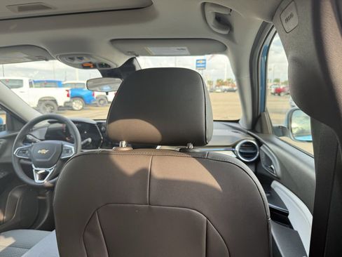 New 2026 Chevrolet Trax LT w/ Sunroof Package image 39