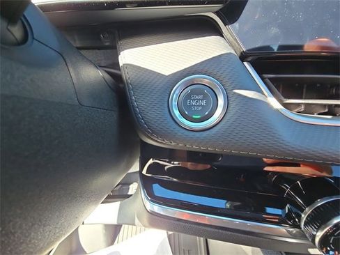 New 2026 Chevrolet Equinox LT w/ LPO, Floor Liner Package image 17