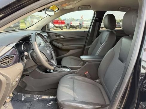 Used 2022 Buick Encore GX Preferred w/ Cold Weather Comfort Package AWD/4WD image 9