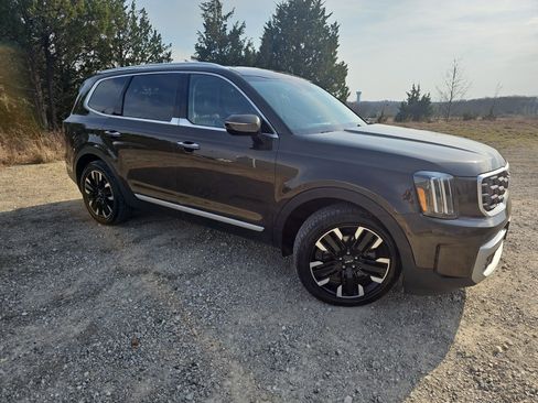 Used 2023 Kia Telluride SX X-Pro image 2