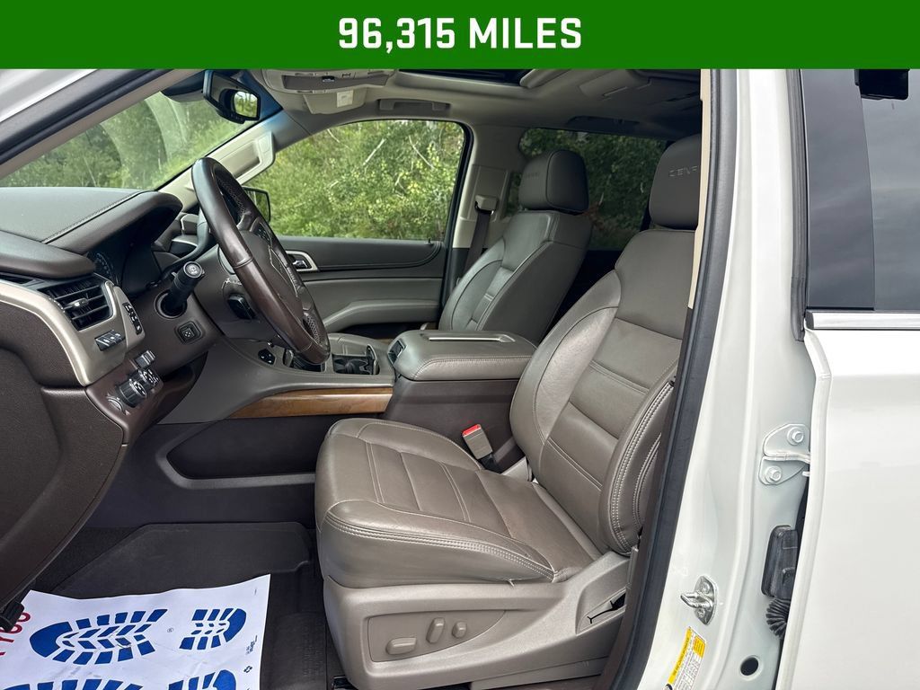 Used 2019 GMC Yukon Denali w/ Denali Ultimate Package AWD/4WD image 4
