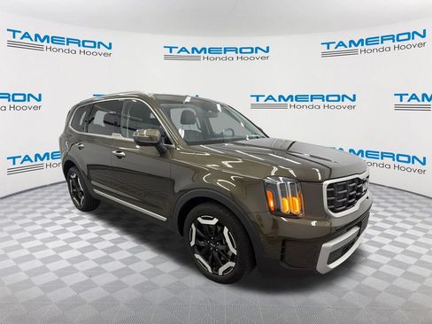 Used 2025 Kia Telluride S FWD image 7