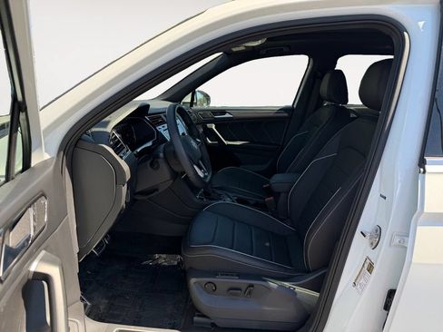 Used 2024 Volkswagen Tiguan SEL R-Line AWD/4WD image 6