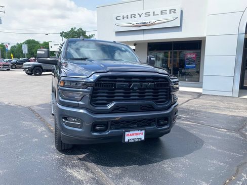 Used 2025 RAM 2500 Big Horn AWD/4WD image 2