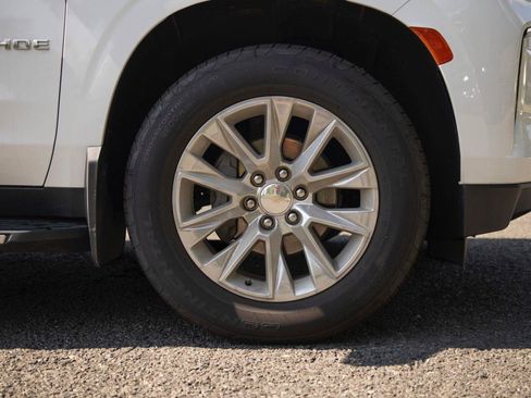 Used 2024 Chevrolet Tahoe Premier AWD/4WD image 27