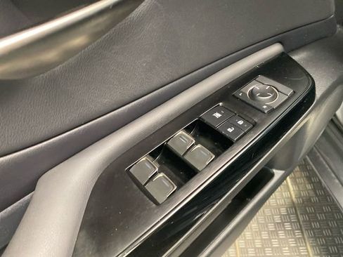 Used 2022 Lexus ES 300h w/ Accessory Package 2 image 11