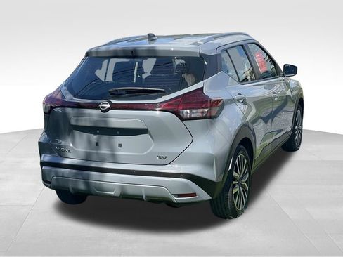 Certified 2023 Nissan Kicks SV FWD image 4