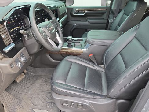 Used 2024 GMC Sierra 1500 Elevation image 16