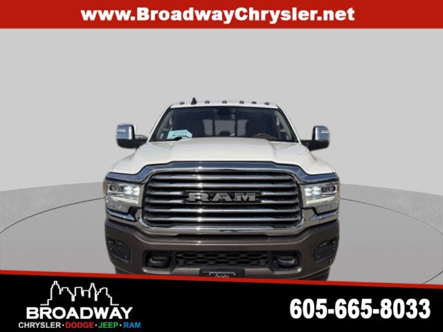 Used 2023 RAM 2500 Limited AWD/4WD image 2