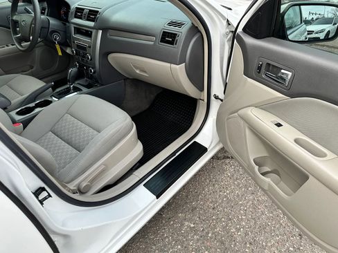Used 2010 Ford Fusion SE FWD image 20