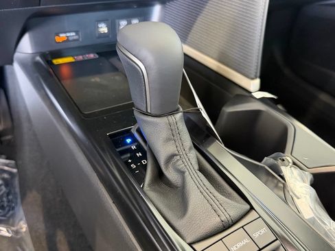 New 2026 Toyota Camry SE FWD image 25