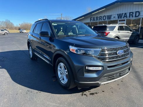 Used 2023 Ford Explorer XLT w/ Equipment Group 202A image 4