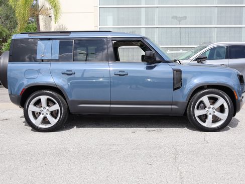 Used 2023 Land Rover Defender 110 S AWD/4WD image 10