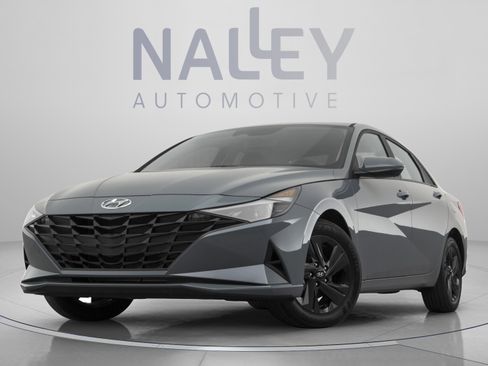 Used 2023 Hyundai Elantra SEL w/ Convenience Package FWD image 10