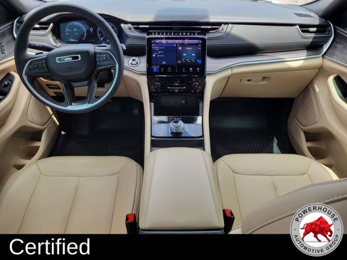 Used 2024 Jeep Grand Cherokee Limited RWD image 18
