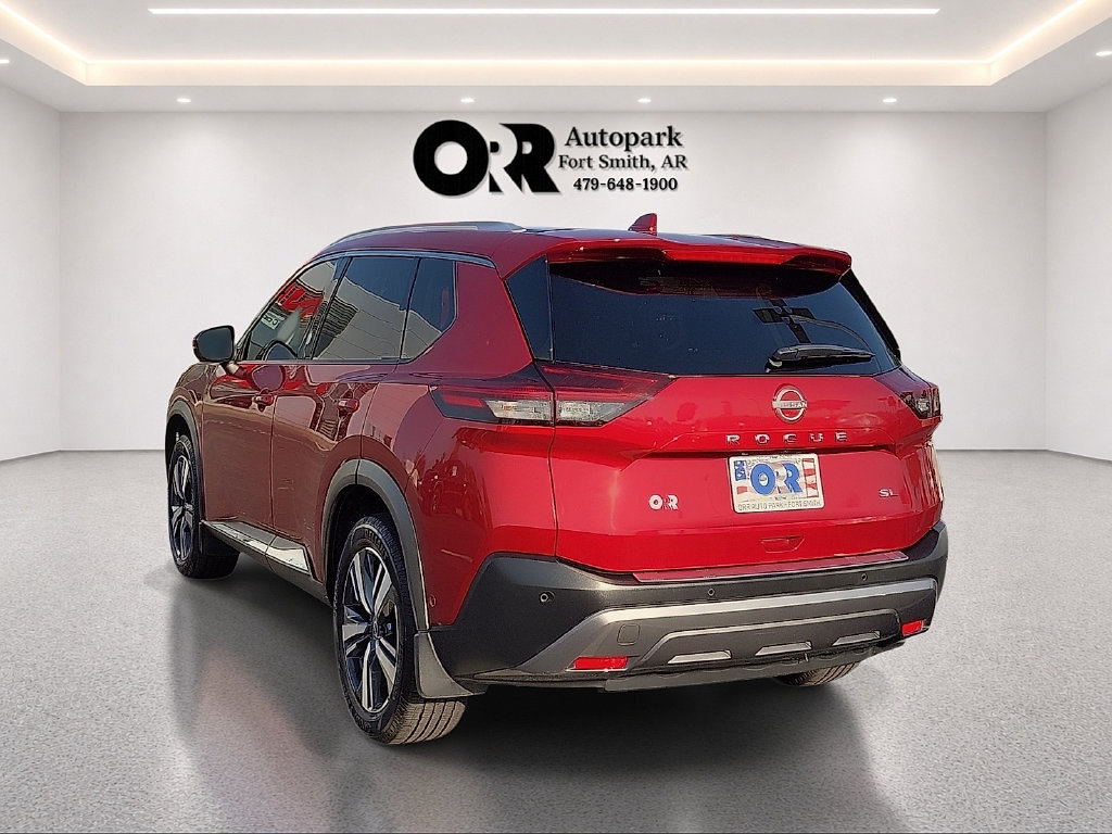 Used 2023 Nissan Rogue SL w/ SL Premium Package FWD image 4