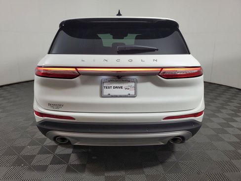 Used 2026 Lincoln Corsair Reserve w/ Rear Removable Package Tray FWD image 5
