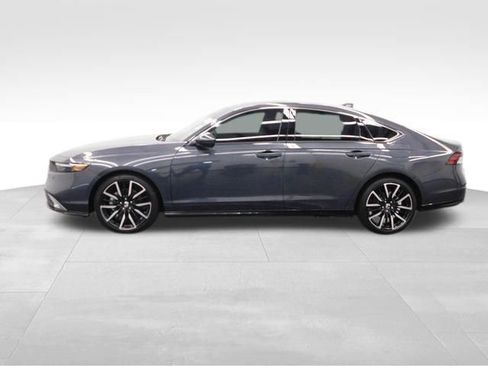 Used 2024 Honda Accord Touring image 8