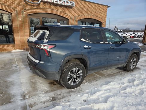Used 2025 Chevrolet Equinox LT image 3
