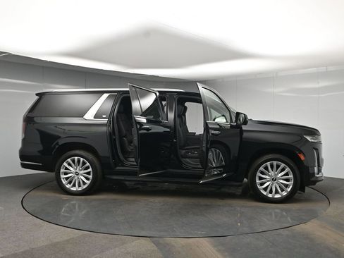 Used 2023 Cadillac Escalade ESV Luxury AWD/4WD image 55