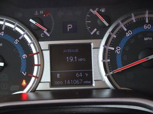 Used 2019 Toyota 4Runner TRD Off-Road Premium AWD/4WD image 14