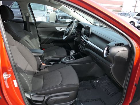 Used 2023 Kia Forte LXS w/ LXS Technology Package image 27