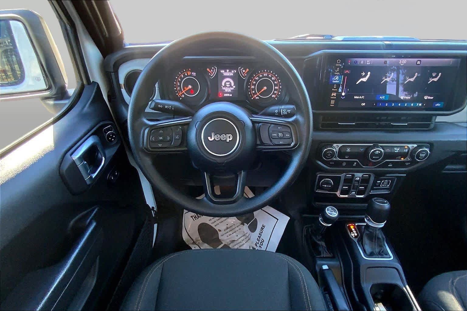 Used 2025 Jeep Gladiator Sport AWD/4WD image 6