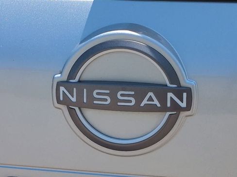 Used 2024 Nissan Rogue S FWD image 11