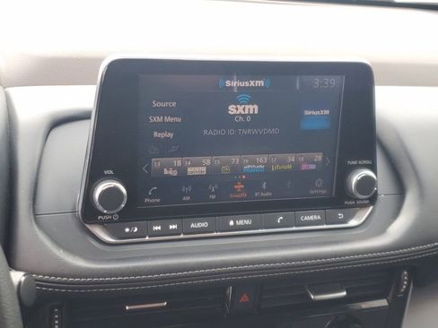 Used 2021 Nissan Rogue SV image 22