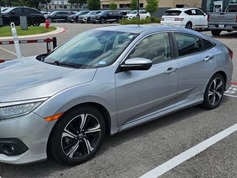 Used 2018 Honda Civic Touring image 1