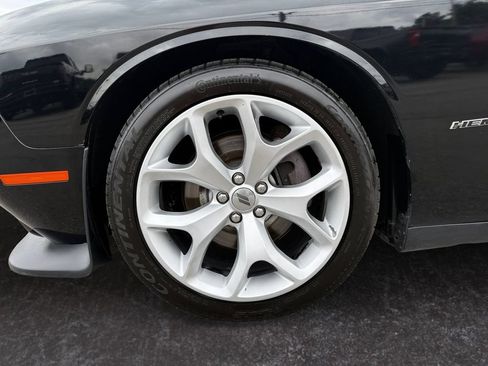 Used 2019 Dodge Challenger R/T RWD image 9
