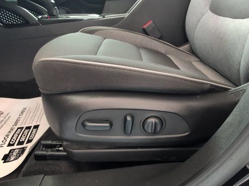 Used 2023 Chevrolet TrailBlazer LT FWD image 13