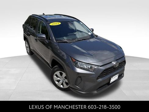 Used 2021 Toyota RAV4 LE AWD/4WD image 3