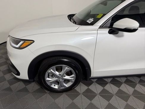 Used 2024 Honda HR-V LX image 12