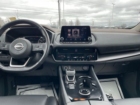 Used 2023 Nissan Rogue SV w/ SV Premium Package AWD/4WD image 23