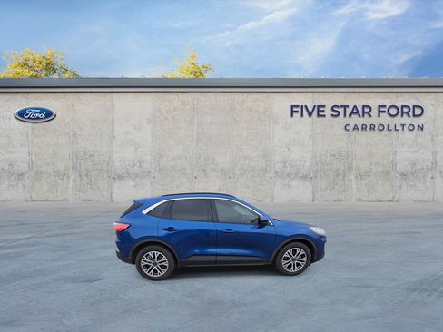 Used 2022 Ford Escape SEL w/ Technology Package image 10