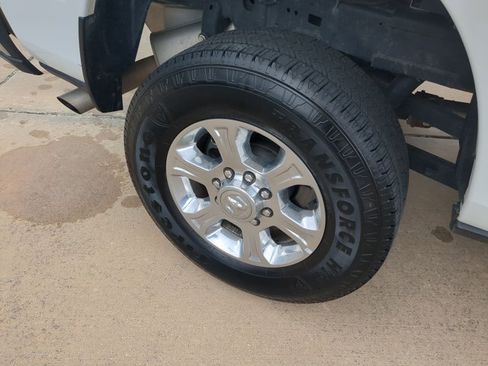 Used 2024 RAM 2500 Big Horn AWD/4WD image 22