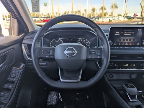 Certified 2025 Nissan Rogue SV image 26