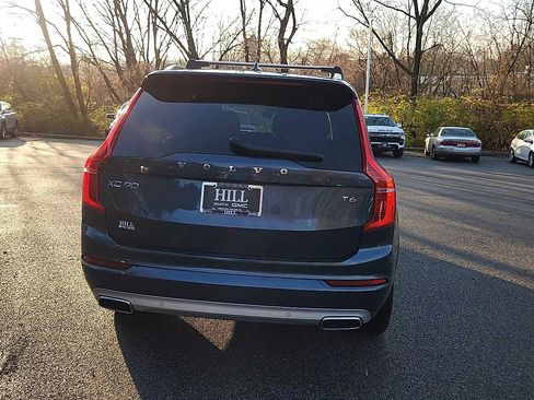 Used 2021 Volvo XC90 T6 Momentum w/ Climate Package image 7