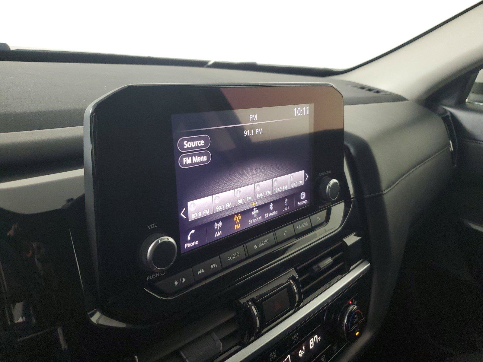 Used 2025 Nissan Pathfinder SV FWD image 26