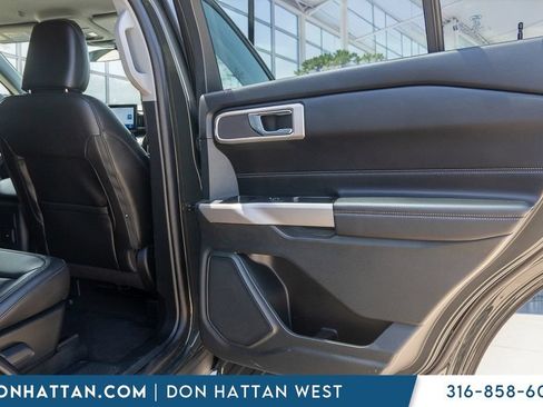 Used 2023 Ford Explorer XLT w/ Equipment Group 202A AWD/4WD image 24
