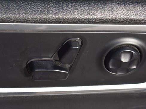 Used 2020 RAM 1500 Laramie AWD/4WD image 32