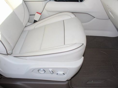 Used 2023 GMC Yukon Denali w/ Denali Reserve Package image 14