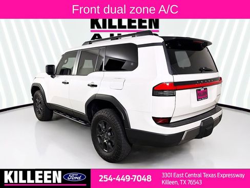 Used 2024 Lexus GX 550 image 6