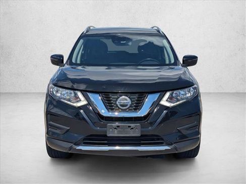 Used 2020 Nissan Rogue SV FWD image 2
