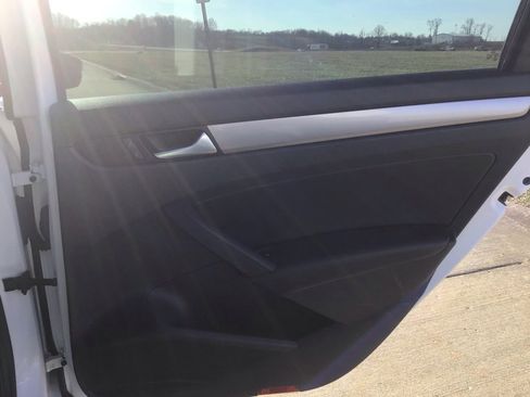 Used 2015 Volkswagen Passat 1.8T Limited Edition image 14