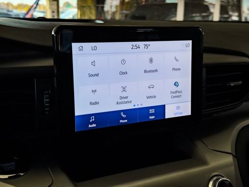 Used 2023 Ford Explorer XLT image 49