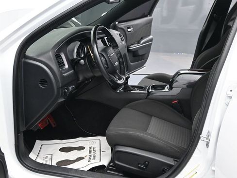 Used 2019 Dodge Charger Scat Pack RWD image 11